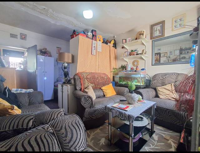 1 BEDROOM FLAT FOR SALE IN VEREENIGING CENTRAL